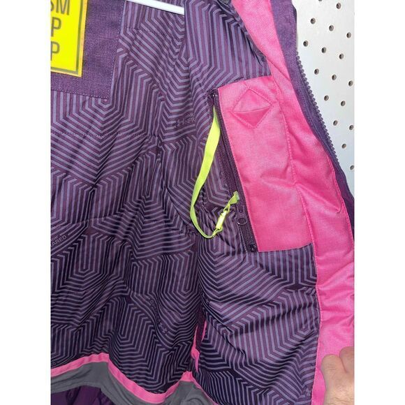 Under Armour snowboarding jacket - Picture 15 of 16